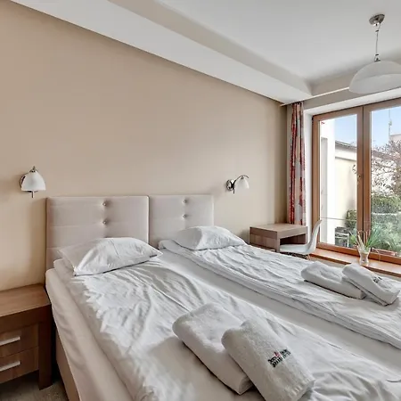Aparthotel Dom & House - Jelitkowo 50 Metrow Od Plazy Gdaňsk