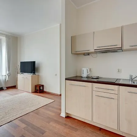 Ξενοδοχείο με διαμερίσματα Dom & House - Jelitkowo 50 Metrow Od Plazy 4*