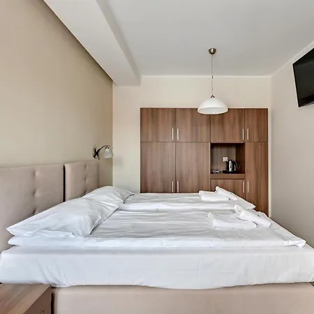 Ξενοδοχείο με διαμερίσματα Dom & House - Jelitkowo 50 Metrow Od Plazy Γκντανσκ