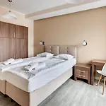 Dom & House - Jelitkowo 50 Metrow Od Plazy 公寓式酒店 4*