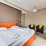 Dom & House - Jelitkowo 50 Metrow Od Plazy 4* 格但斯克