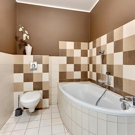 Lejlighedshotel Dom & House - Jelitkowo 50 Metrow Od Plazy 4*